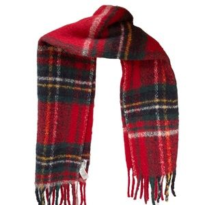Hollister Plaid Blanket Scarf NWOT Red Multi Plaid with Long Fringe One Size